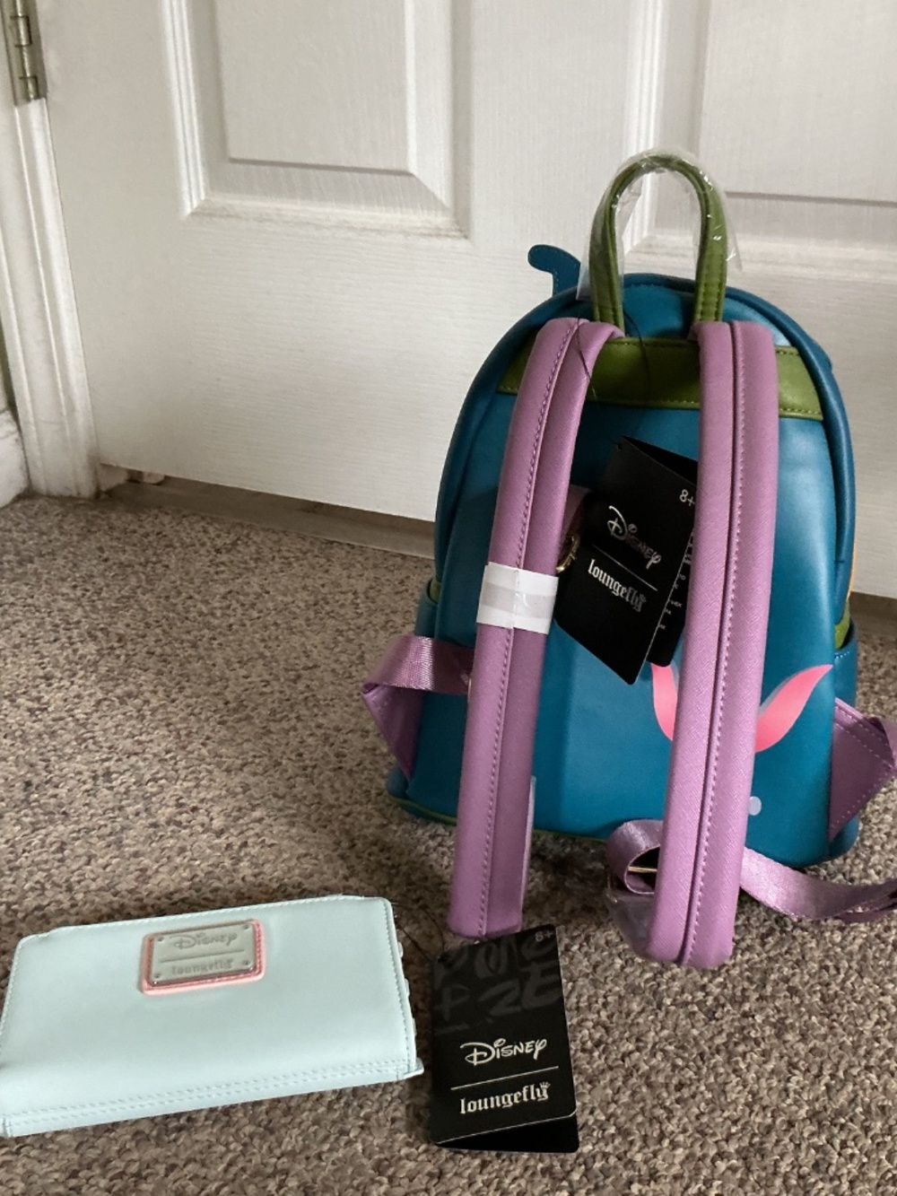 Disney Loungefly dumbo backpack with matching wallet set - Picture 2 of 5